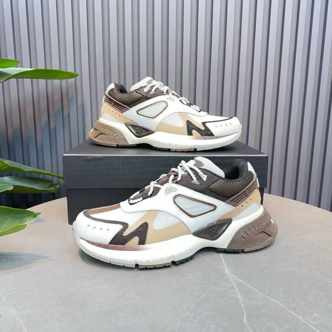 [AMIRI Amir] P: 760💰Size for couples: Female 35-40; Male 39-44; (Customized at 45.46) AMIRI Amir New Autumn and Winter Products New Autumn Latest Catwalk Couple Color Block Bread Casual Sports Shoes Series 〰 Casual fashion style full of details New generation of bone shoes popular classic upgrades Super comfortable and super popular! AUTRY is an exclusive version of AUTRY couple casual shoes from a high street brand in Los Angeles. Many celebrity Internet celebrities have the same style. Chinese new rapper Xiaobai Gali, Wang Yibo, Yang Mi and other Internet celebrity bloggers are competing for their feet. The three-dimensional molded metal logo on the side of the AJ1 shoe is on par with Nike's popular Fog. The heroic value instantly has a bit of punk rock flavor, all showing fashion sense and street style... ▪ Upper: original custom-made cowhide + original custom-made breathable mesh ▪Inner lining: original customized breathable mesh ▪Outsole: original molded two-color TPU rubber combination outsole.